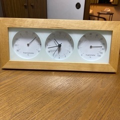 ニトリ　置時計(温度湿度時間)
