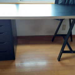 Black work desk