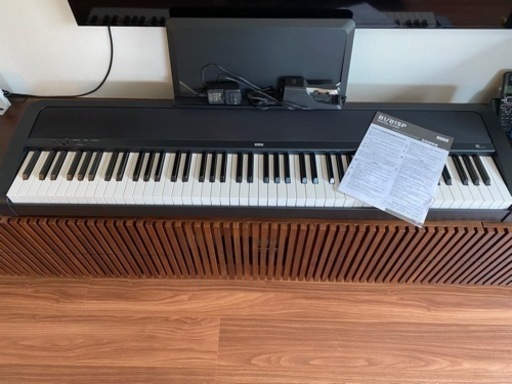 KORG 電子ピアノ　5年前購入　美品