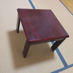 小さなテーブル48×48×35