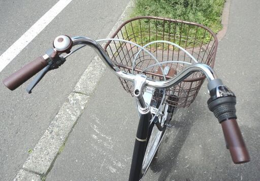 札幌白石区 美品 DCMパンクしないカジュアル 26インチ 6段変速 オートライト 自転車 ママチャリ シティサイクル 紺色 本郷通店