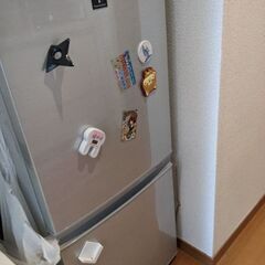 冷蔵庫　シャープ　2012年　140L