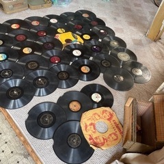 値下げしました‼️レコード32枚＋破損あり4枚 レコードケース付き
