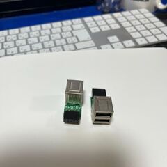 マザーボードのUSB2.0端子に直接USB2.0コネクタをつけるパーツ