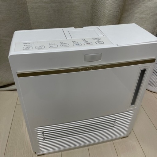 加湿機能付き　暖房器具　Dainichi Plus