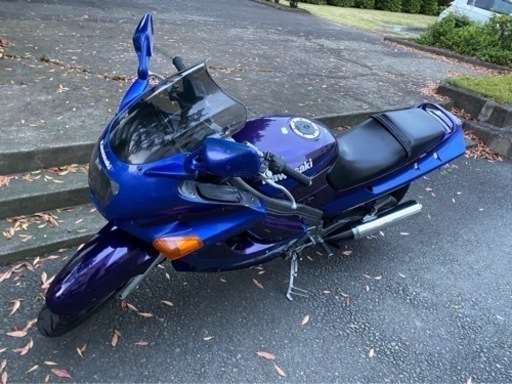 Kawasaki zzr250 急ぎで売ります！値下げ交渉ありです！