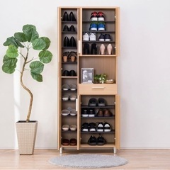 ニトリ　全身鏡付きシューズボックス