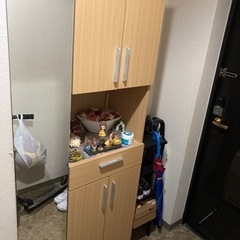 ニトリ　全身鏡付きシューズボックス