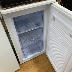 リサイクルショップどりーむ荒田店　830　冷蔵庫　SHARP　２０１８年製　137L　SJ-D14D-S　良品 SHARP (シャープ) 2018年製 2ドア冷蔵庫 SJ-D14D-S 2018年製 137L