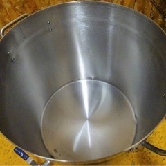 (5715-015) 美品 蛇口付き ステンレス 寸胴鍋 直径40cm 洗浄ブラシ付き W485D530H450 二枚蓋 両手鍋 スープ 業務用 中古 厨房 飲食店 店舗