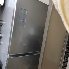 TOSHIBA 5ドア　426L冷凍冷蔵庫貰ってください！！