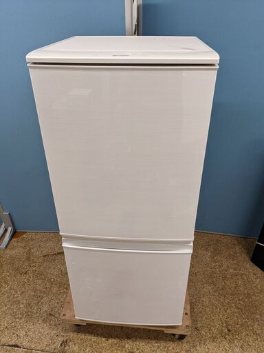 (売約済み)SHARP 2017年製 ノンフロン冷凍冷蔵庫 137L 単身用 2ドア ホワイト 右開き