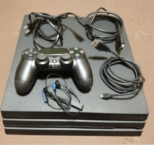 PS4  Pro  1TB (Panasonic ビエラ 24型 TV もプレゼント！)