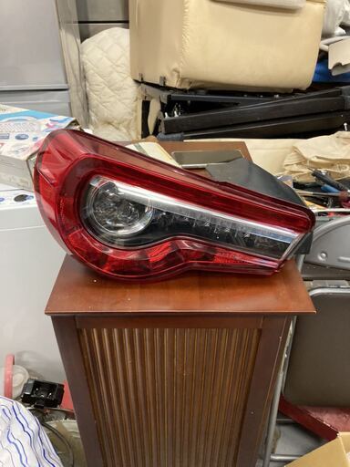 美品◇トヨタ 86 ハチロク ZN6◇後期 右 ヘッドライト LED◇KOITO 100