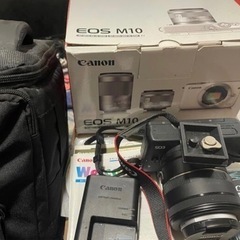 Canon EOS M10ボディ 単焦点レンズ  カメラ　バ...