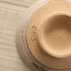 古瀬堯三作　奈良絵　汲出茶碗　5客セット 赤膚山元窯 七代 和食器 (R2152wY) 古瀬堯三作 奈良絵 汲出茶碗 5客セット 赤膚山元窯 七代