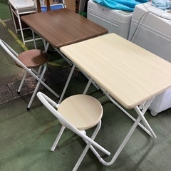 ● 折りたたみテーブルと椅子のセット、ワンセット1000円