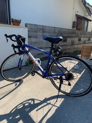GIANT青/白ロードバイク美品‼️