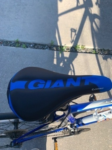 GIANT青/白ロードバイク美品‼️