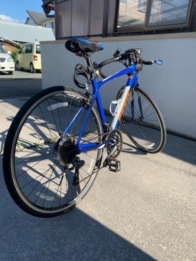 GIANT青/白ロードバイク美品‼️