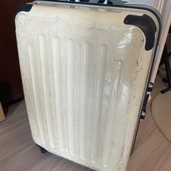 スーツケース大　65リットル