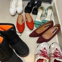 靴、パンプス、サンダルなど