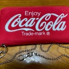 Coca-Cola刺繍入り長財布。