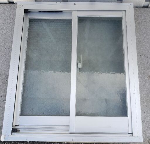 小窓アルミサッシ！倉庫！DIY！日曜大工！