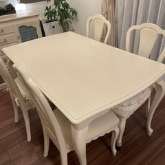 マリアンディール ダイニングテーブルのみ！