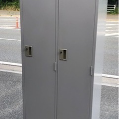 ⭐︎中古品 イトーキ 2人用ロッカー 608×515×1790mm 事務用品⭐︎