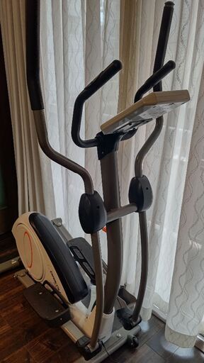 フィットネス、トレーニング 引取待ちです。クロストレーナー
