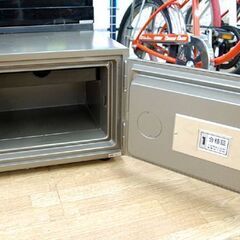 DON 耐火金庫 ダイヤル式 ダイヤル錠 ドン 金庫 札幌市 清田区 平岡