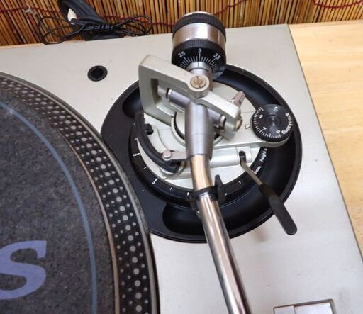 ジャンク Technics ターンテーブル SL-1200MK5 テクニクス 通電、回転