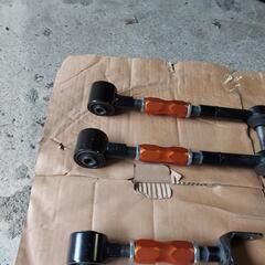 リヤアッパーアーム