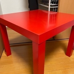 IKEA 机　赤色　正方形　デスク