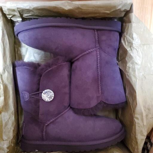 秋に値上げ又は削除。未使用に近い UGG 22cmムートンブーツ半額以下！