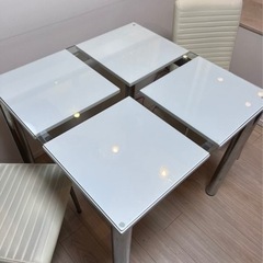 値下げ 定価6万円 ガラスダイニングテーブル 2人用 机