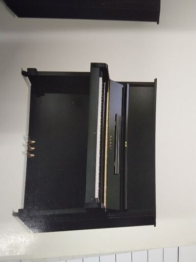 お値打ちカワイピアノ3本ペダル高さ125c、リニューアルしてありきれい