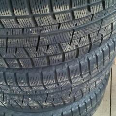 ヨコハマ225/55/17スタッドレスとアルミの4本セット