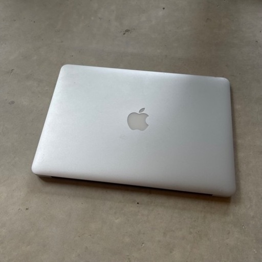 ［大幅値下！］APPLE MacBook Air 13inch 128GB MC503J/A