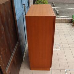 日田工芸のチーク材+ローズウッド マキシマシリーズ 6段チェストです♪北欧家具にも合わせやすい国産ヴィンテージのナチュラルな雰囲気の洋タンスはお部屋のアクセントに！CF205