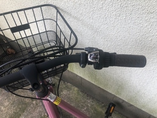 ママチャリ 2台 27インチギア付(白)、26インチギア付(ピンク)