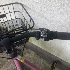 ママチャリ 2台 27インチギア付(白)、26インチギア付(ピンク)