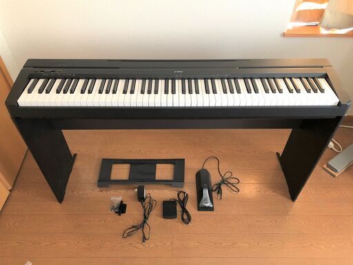 2021年製 YAMAHA P-45B　スタンド、ペダル付き