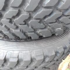 ジムニー　ブロックタイヤ、バリ溝