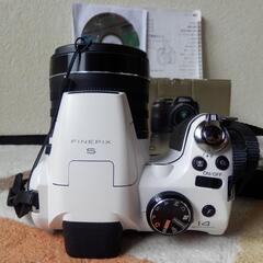 ❤️付属品付き❤️動作品★超望遠720mm★200倍ズーム❤️S4500★FinePix★白色