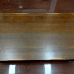 葉山家具のナラ材１枚板のローテーブル