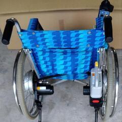 車イス　(電動で動く車イス)