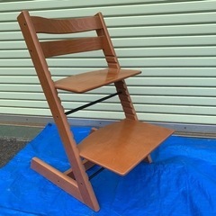 中古　赤ちゃん椅子　ハイチェア　ベビーチェア　STOKKE