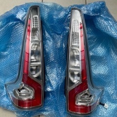 日産B21Wデイズハイウェイスター後期 純正テールランプ左右